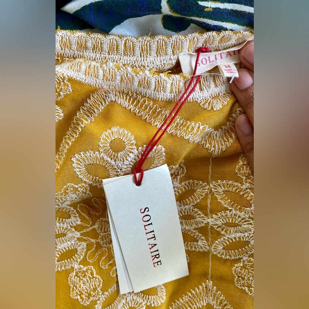 Solitaire Yellow Blouse - Picture 5 of 7